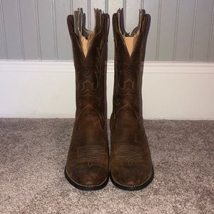 Ariat Cowgirl boots
